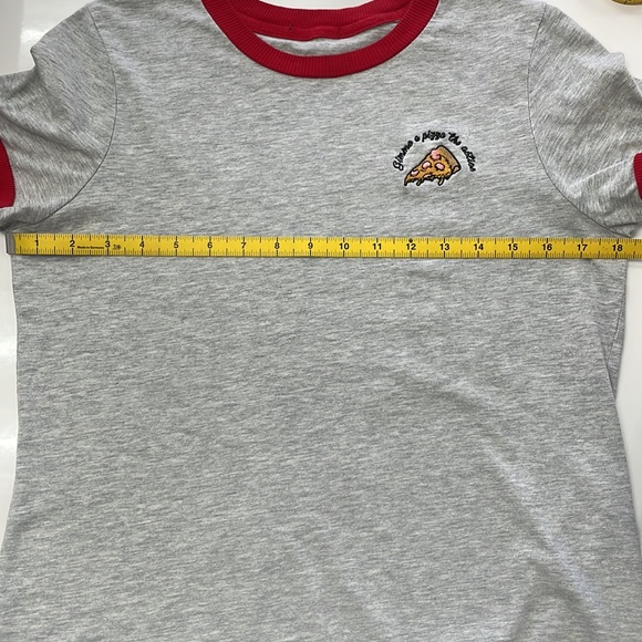Heather Gray T-shirt with Pizza Embroidery - Picture 9 of 12
